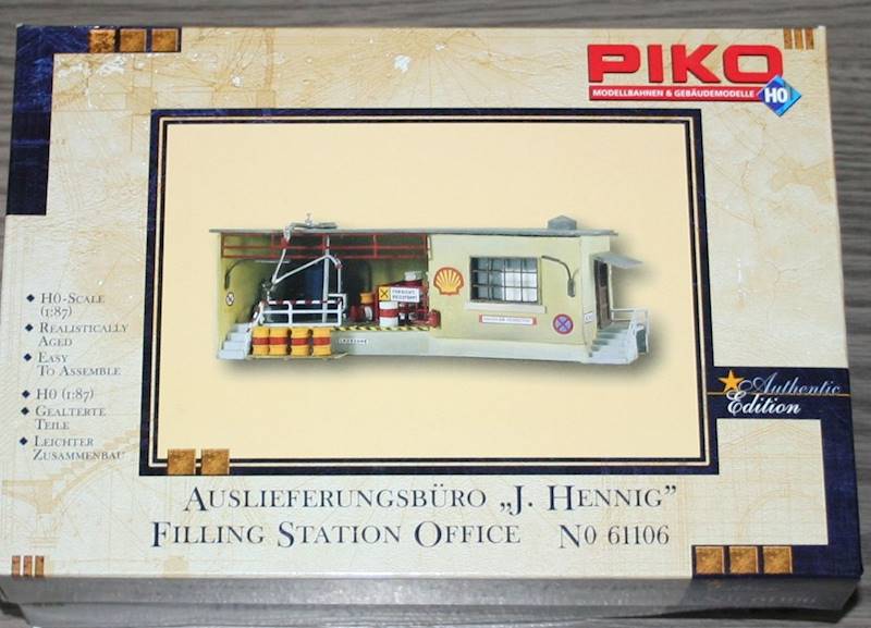 Stacja paliw z biurem H0 PIKO  61106