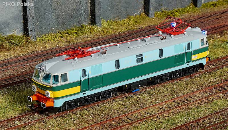 Lokomotywa Elektrowóz ET22-273 H0 PIKO 96336