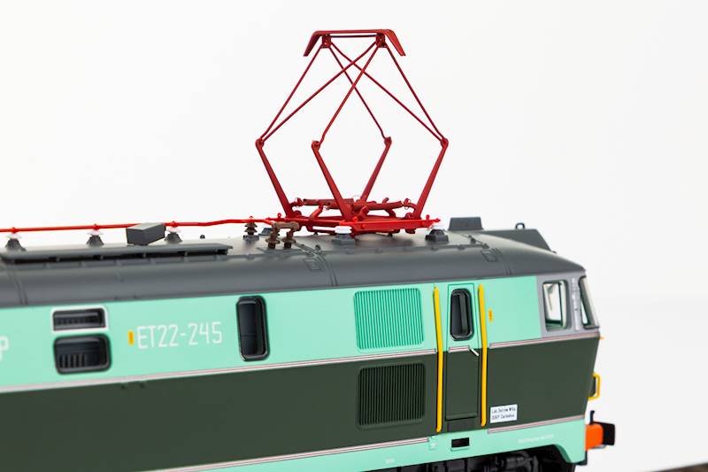 Lokomotywa Elektrowóz ET22-245 H0 PIKO 96340 SOUND