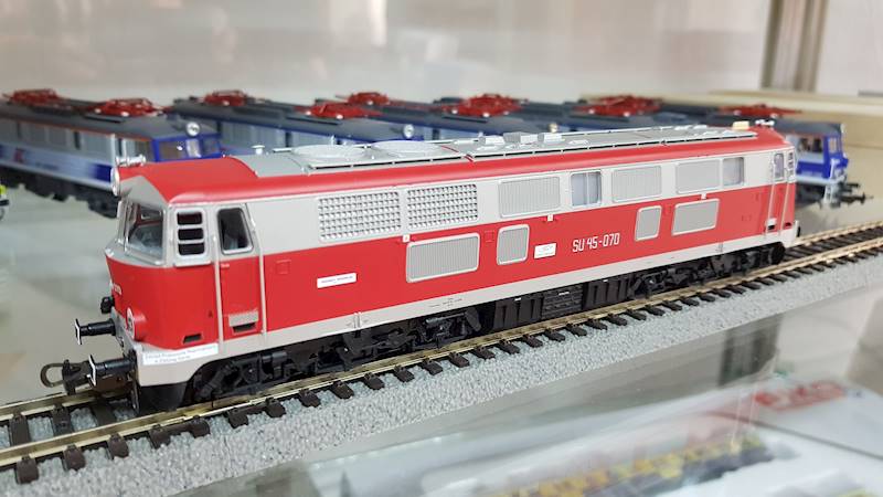 Lokomotywa spalinowa SU45-070 PKP H0 PIKO 96312
