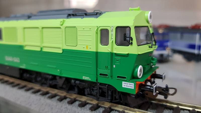 Lokomotywa spalinowa SU46-043 PKP H0 PIKO 52873