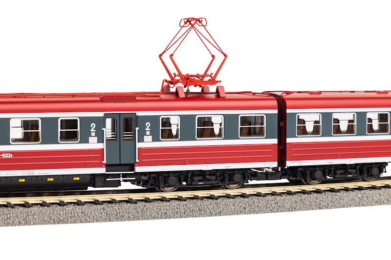 Elektryczny zespół trakcyjny EN57 H0 PIKO 51456