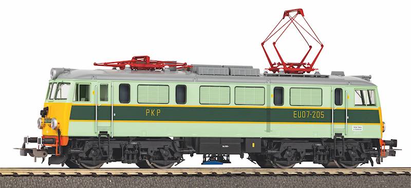 Elektrowóz EU07-205 PKP H0 PIKO 96389 SOUND
