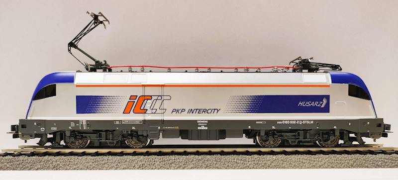 Lok. Elektr. BR183 Husarz PKP IC VI PIKO H0 57828