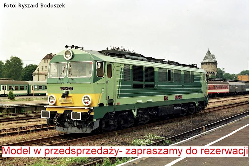 Lokomotywa spalinowa SU46 PKP V H0 PIKO 52876