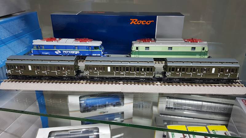 Zestaw 3 wagonów os.boczniaków 2 kl.H0 Roco 74020