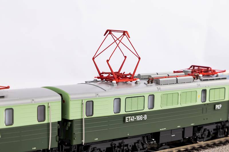 Lokomotywa Elektrowóz ET41-166  PKP H0 PIKO 96386
