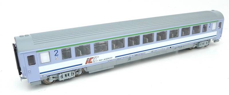 Wagon osobowy 2 klasa IC  PKP H0 PIKO 58662- 5