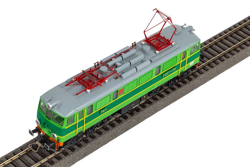 Elektrowóz  EU07-178 PKP H0 PIKO 96359 SOUND