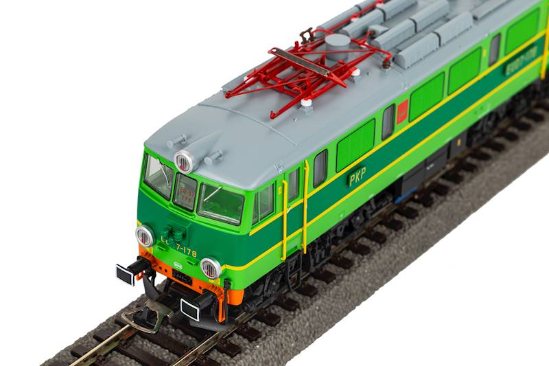 Elektrowóz  EU07-178 PKP H0 PIKO 96359 SOUND