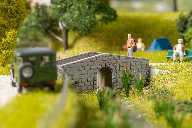 180006 Kamienny mostek Faller H0