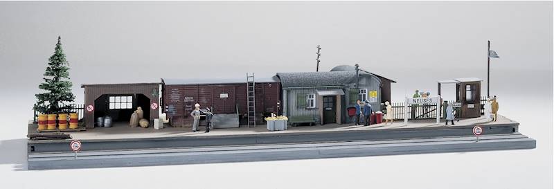 Tymczasowy dworzec kolejowy  H0 PIKO  61112