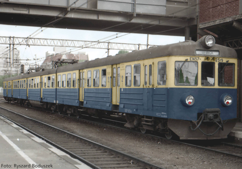 Elektryczny zespół trakcyjny EN57 H0 PIKO 51452