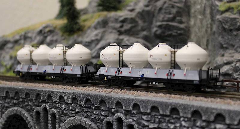 01118 Tillig Zest.2 wag.silosowych typ Uacs 451 TT