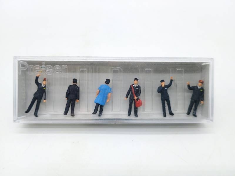 10087 Preiser Kolejarze szwajcarscy  H0