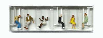 10180 Preiser Osoby na ławkach H0