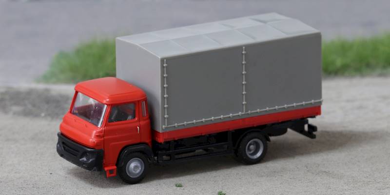 Plandeka Avia czerwona IGRA H0 66518121