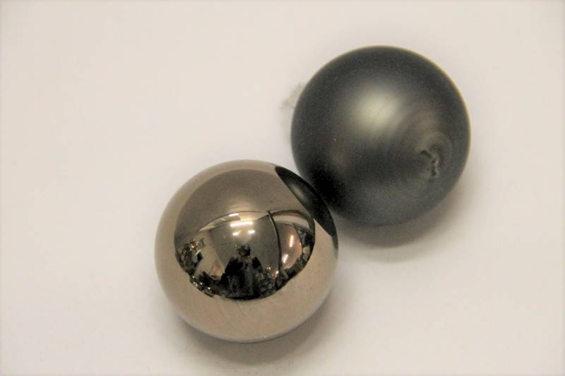 BOMBKI SZKLANE 6 CM S/12