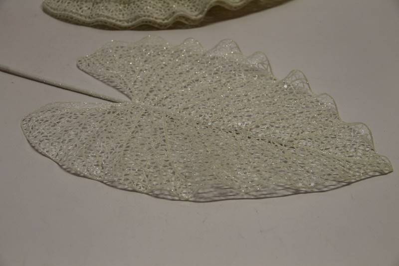 LIŚĆ AŻUROWY WHITE