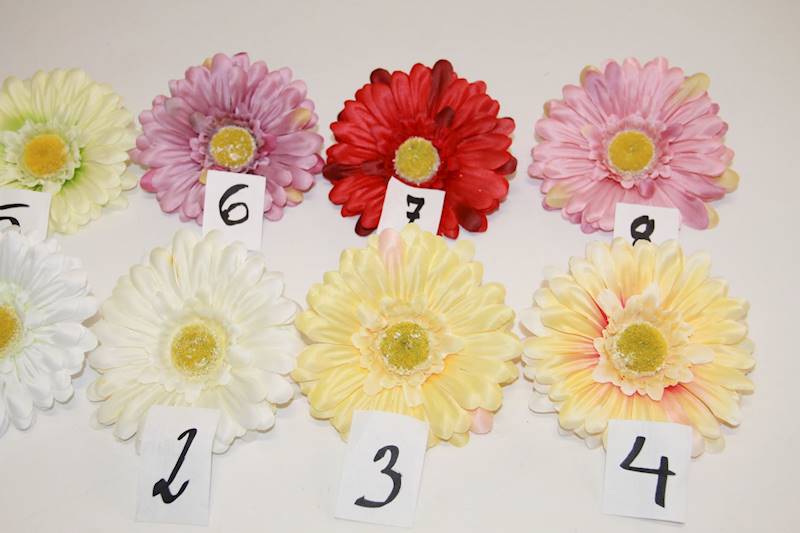 GERBERA SATYNOWA 24 SZT.