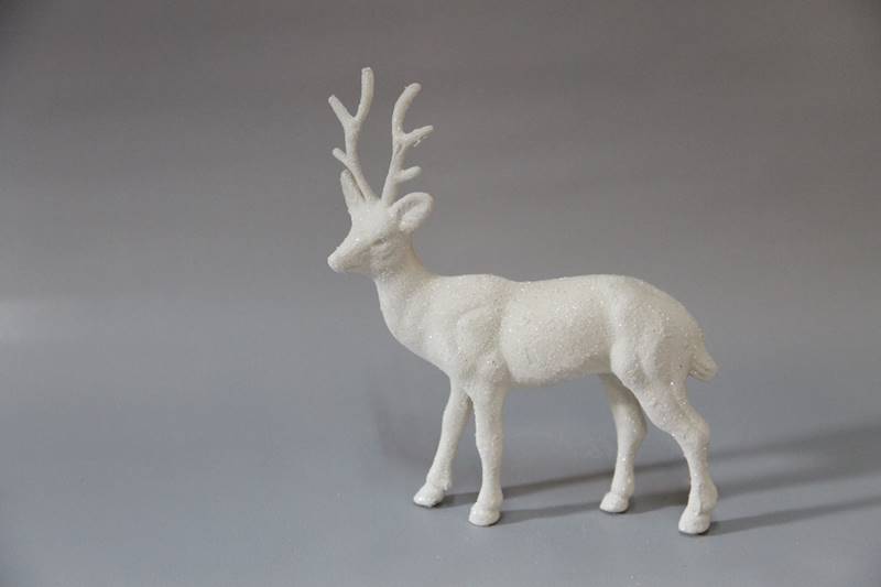 JELEŃ TWORZYWO 14*11*5,6 CM BIAŁY S/2