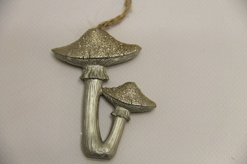 ZAWIESZKA GRZYBKI 6,5*1,5*8 CM SZAMPAN
