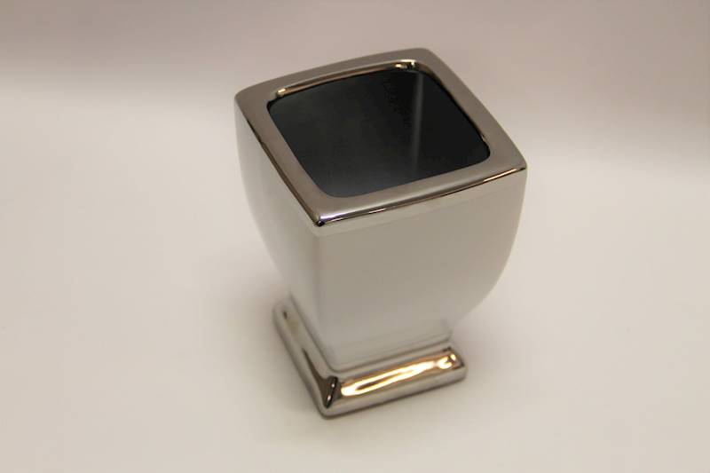 PUCHAREK WHITE & SILVER