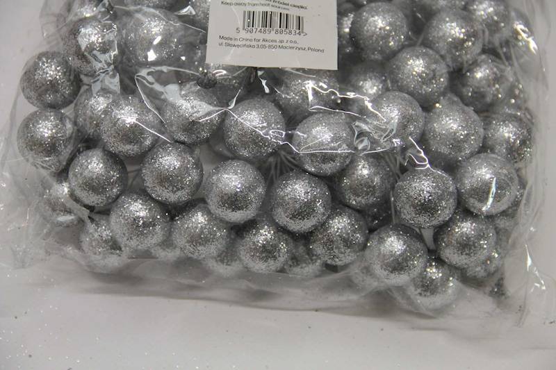 BOMBKI STYROPIANOWE BROKACONA 2,5 CM  1 WIĄZKA = 12 SZT. • ': 01-SILVER