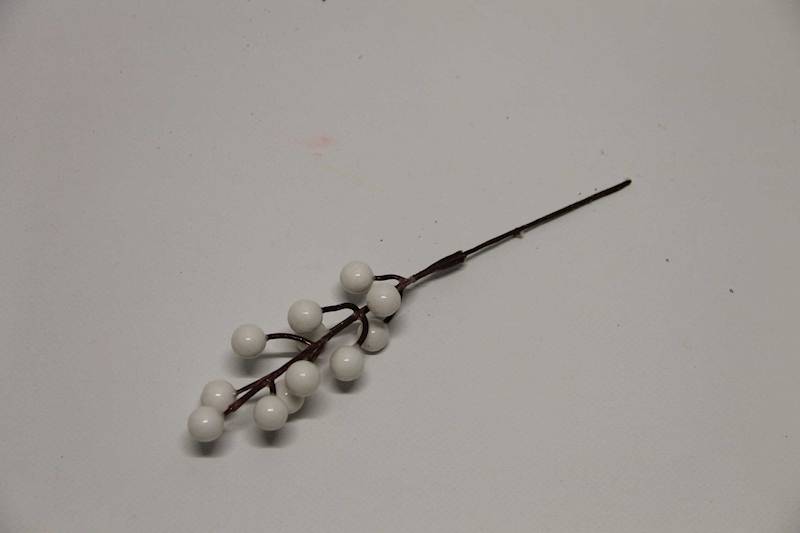 PIK/GAŁĄZKA JARZĘBINKA WHITE