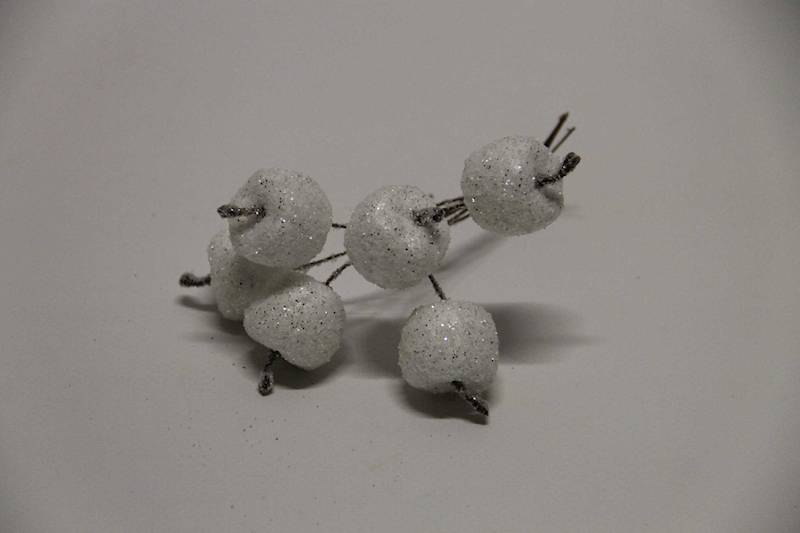 JABŁUSZKO WHITE GLITTER 1 WIĄZKA /6 SZT.