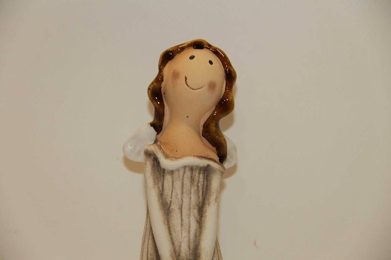 ANIOŁEK DZIEWCZYNKA BEŻOWA Z GWIAZDKĄ I SERCEM 20*6*5,5