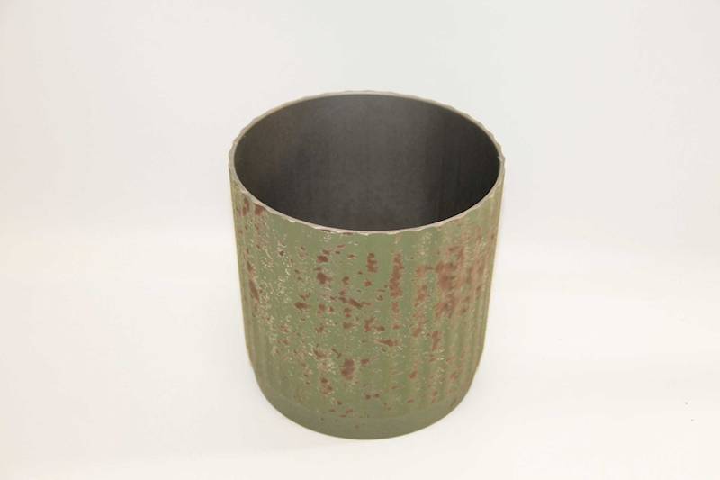 OSŁONKA W PRĄŻKI PLASTIK ZIELONO-GRAFITOWA 15,5*14,2*15,5