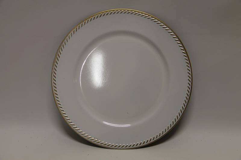 PODTALERZ PLASTIK BIAŁY 33 CM