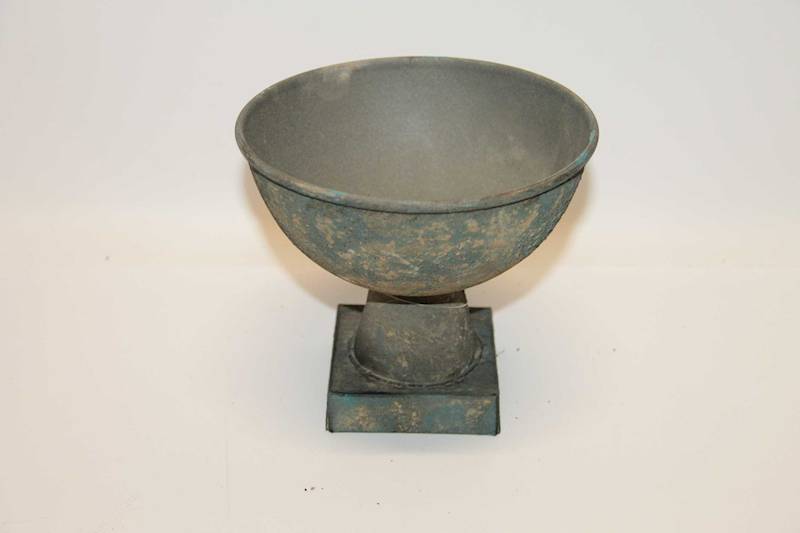 OSŁONKA KIELICH METALOWY TURKUSOWY PRZECIERANY D16X15 KWADRAT PODSTAWA