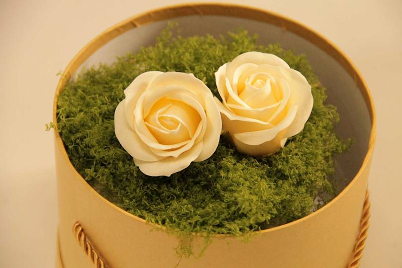 RÓŻA MYDLANA MAŁA 50 SZT. • ': CREAM.