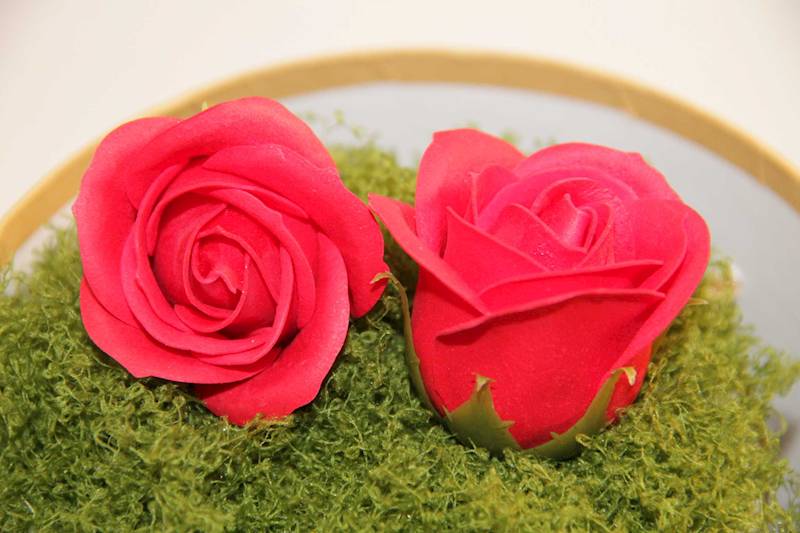 RÓŻA MYDLANA MAŁA 50 SZT. • ': RED.