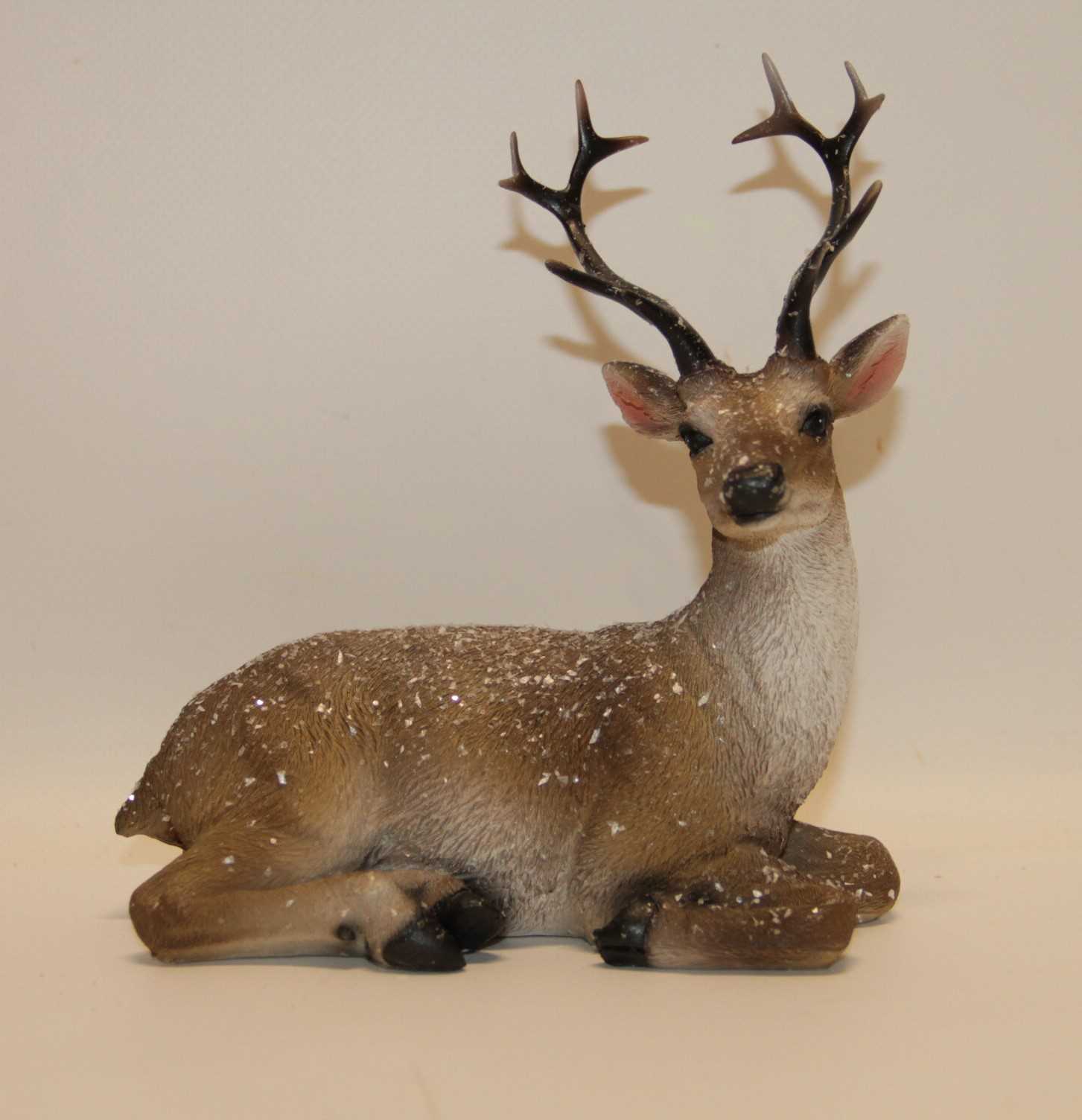 JELEŃ LEŻĄCY NATURALNY OŚNIEŻONY 16X8,5X17,5