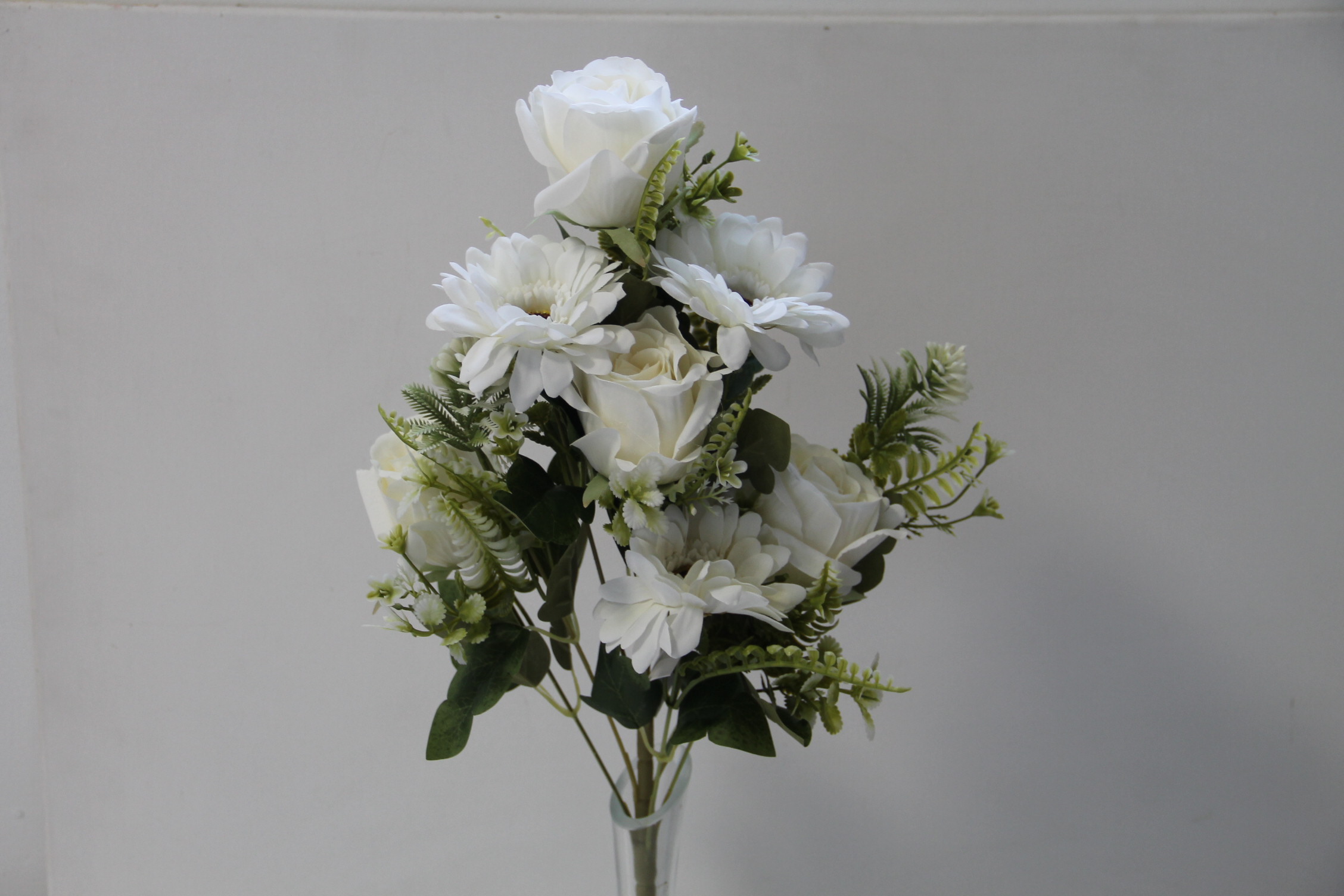 BUKIET RÓŻA GERBERA X 9 • ,;: WHITE