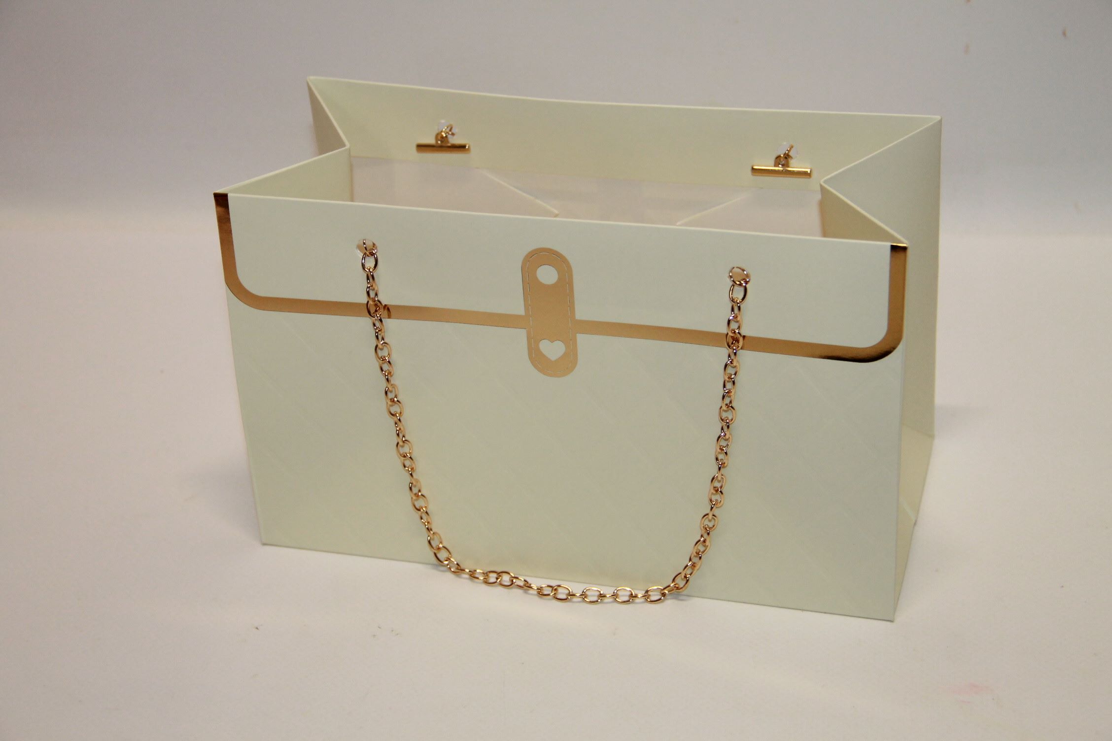 TOREBKA Z ŁAŃCUSZKIEM 22X10X13 ECRU