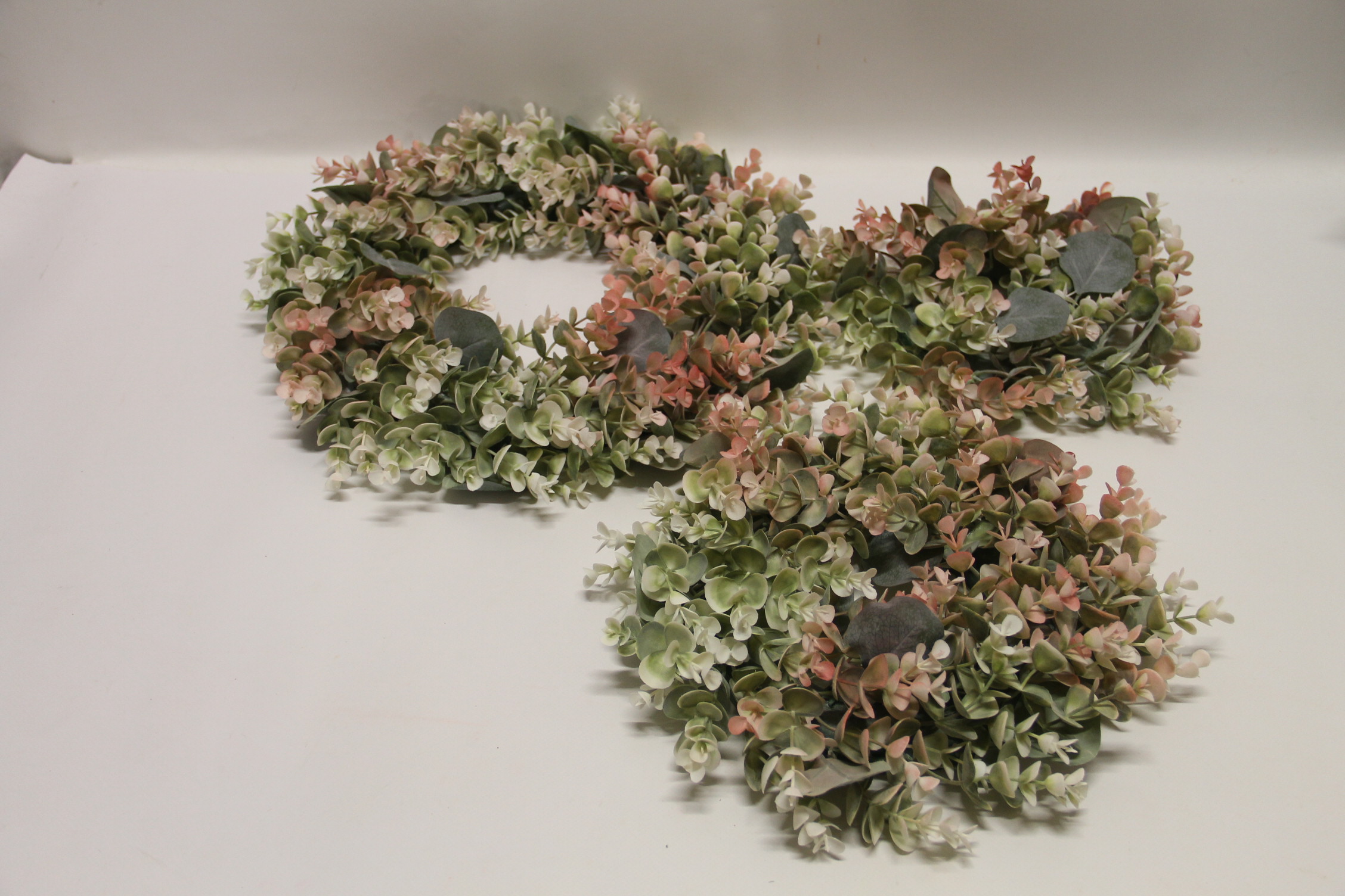 WIANEK Z EUKALIPTUSEM DELIKATNIE RÓŻOWY 33 CM