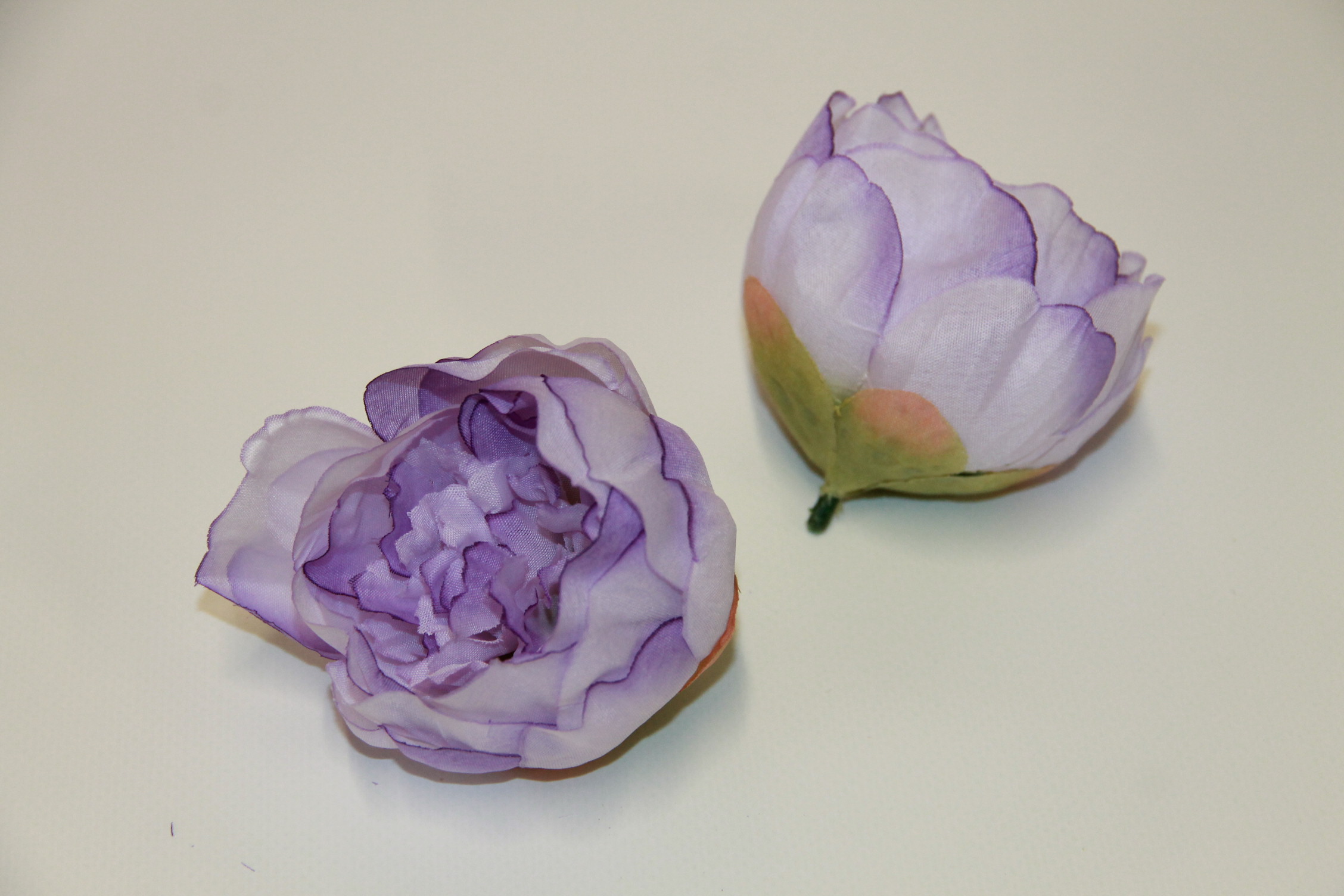 PIWONIA WYROBOWA MNIEJSZA • ': LILAC