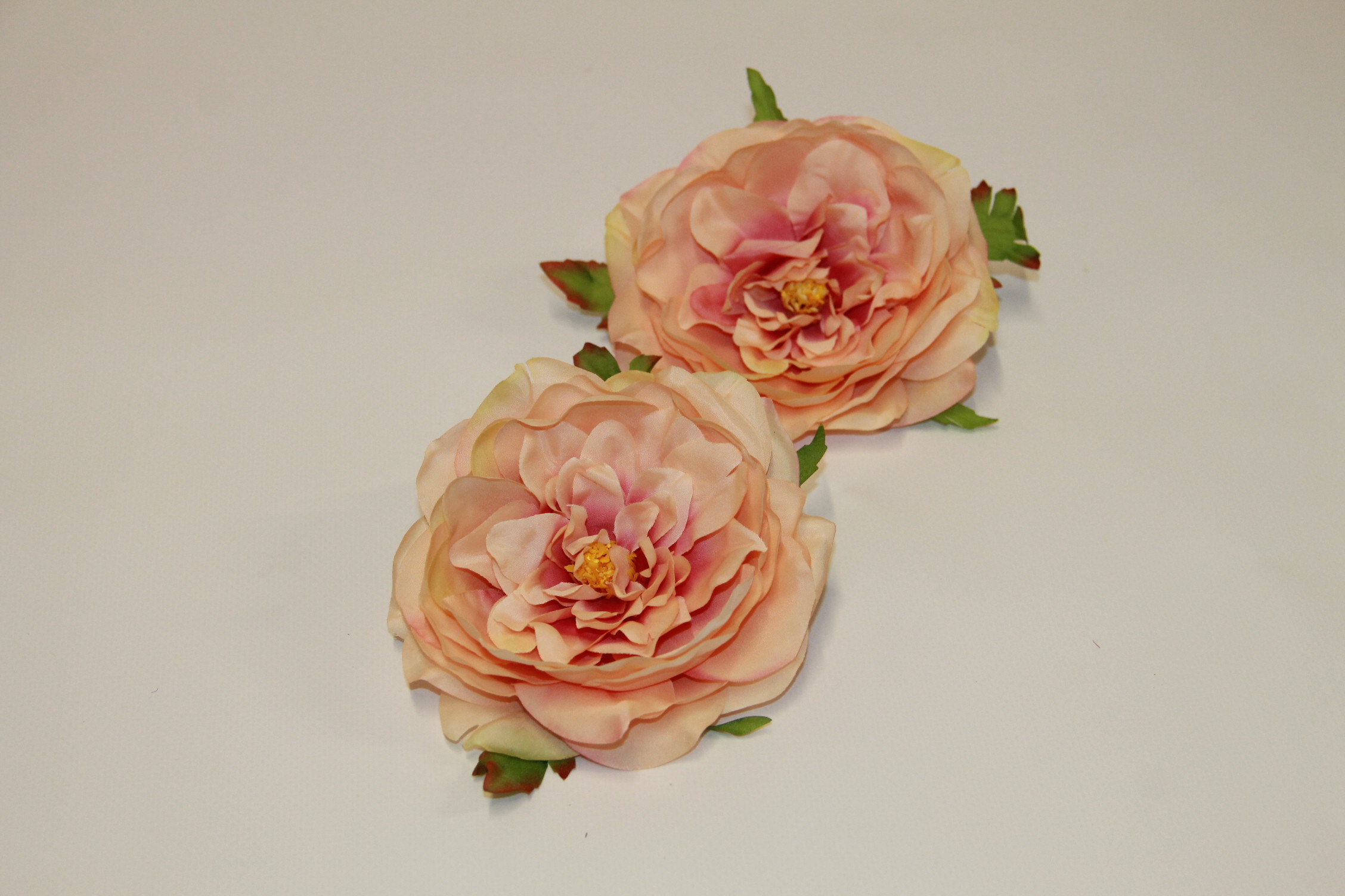 PIWONIA WYROBOWA ROZWINIĘTA • ,;: SALMON