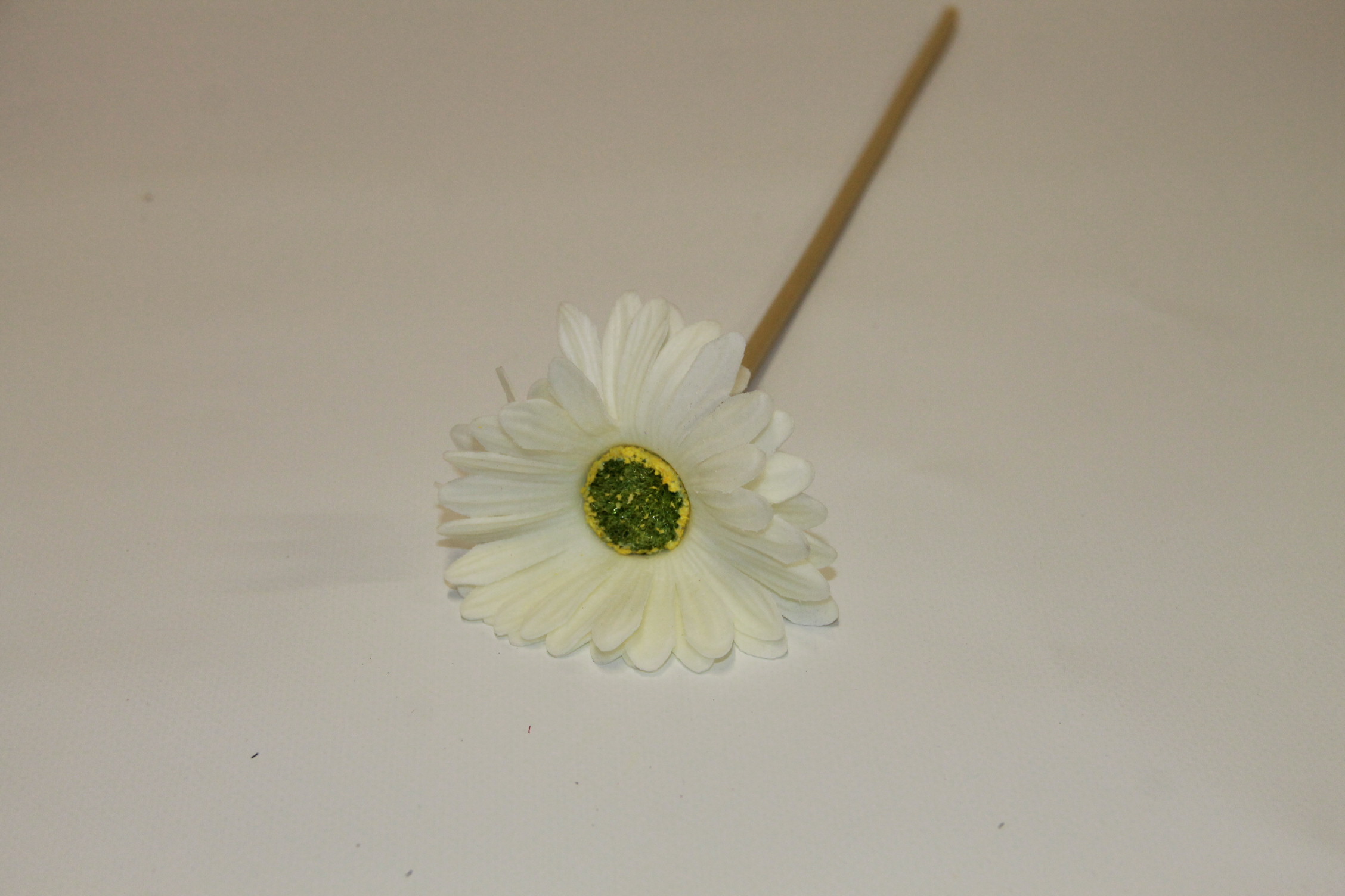 GERBERA POJEDYŃCZA PIANKA WHITE