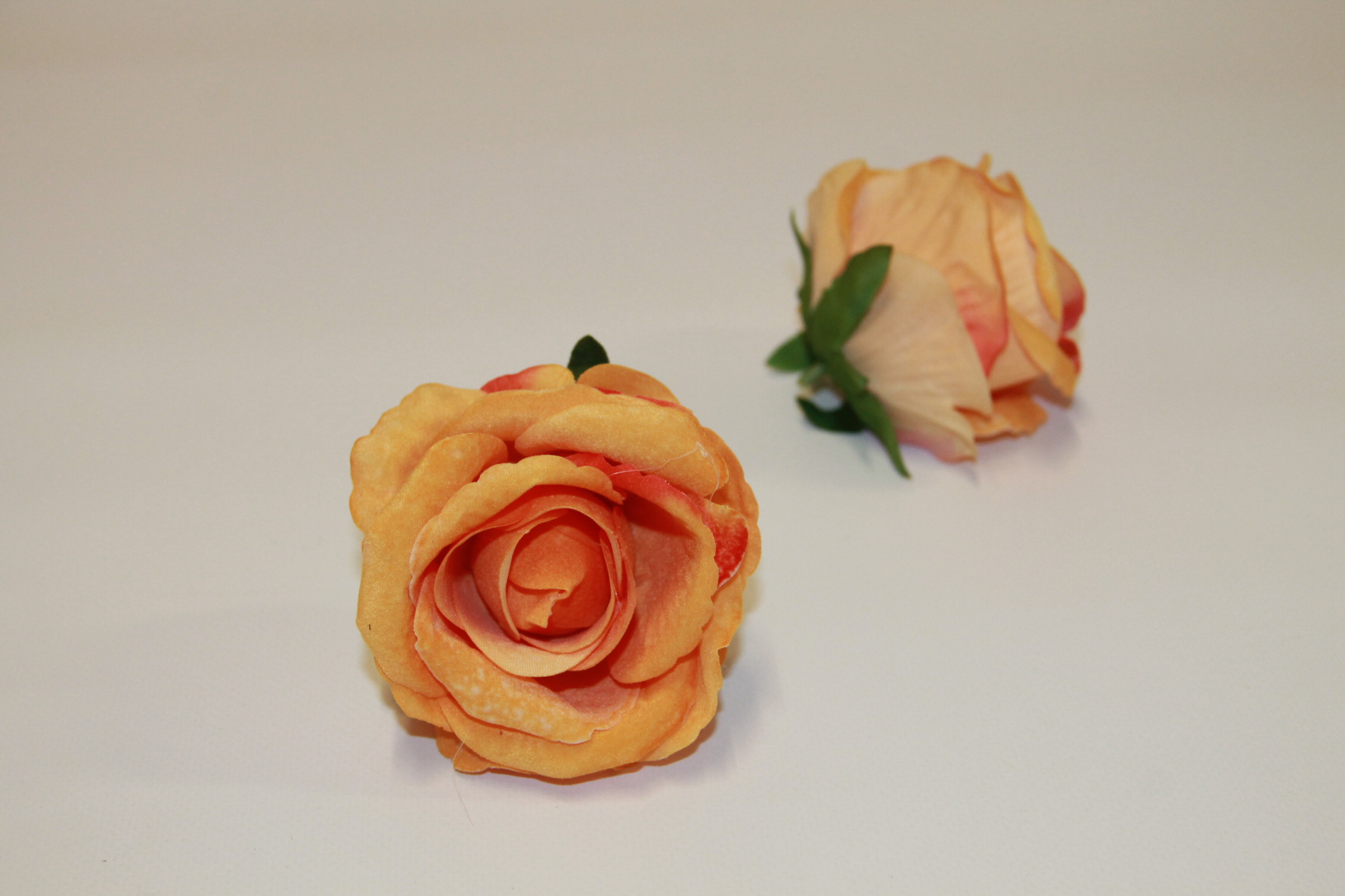 RÓŻA VELVET • ": ORANGE 04