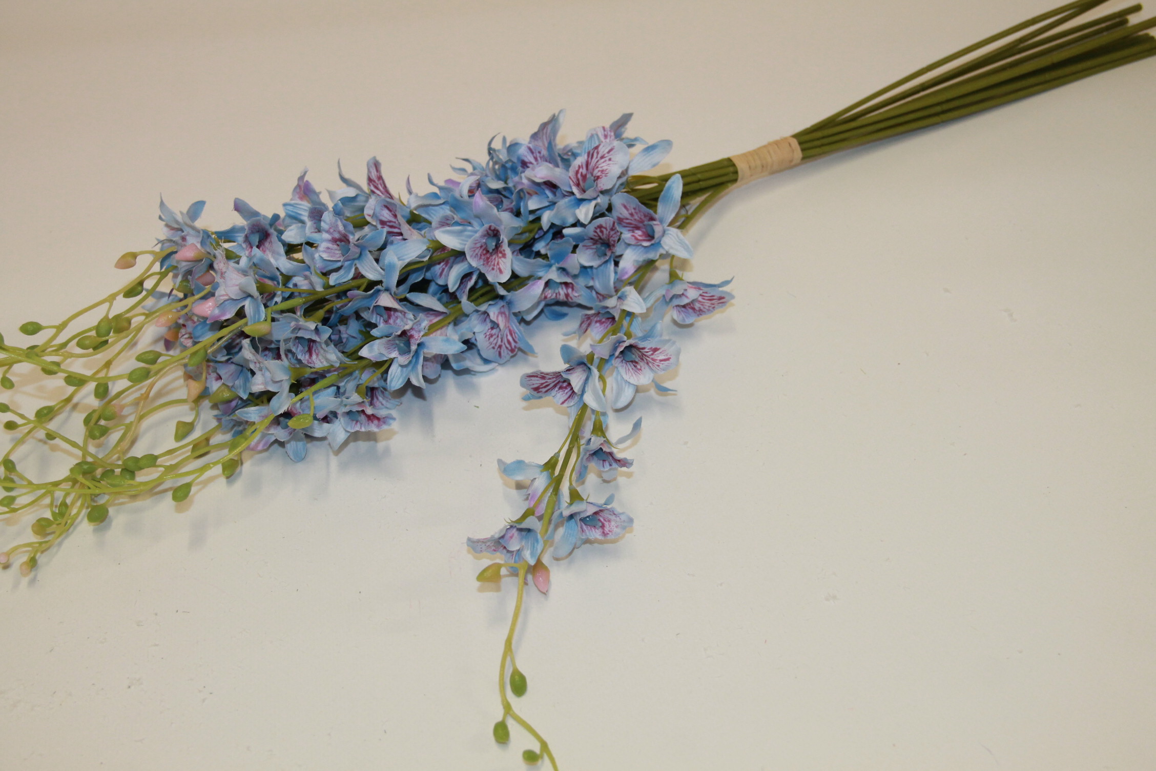 STORCZYK TAJLANDZKI • ,;: #3395 POWDER BLUE