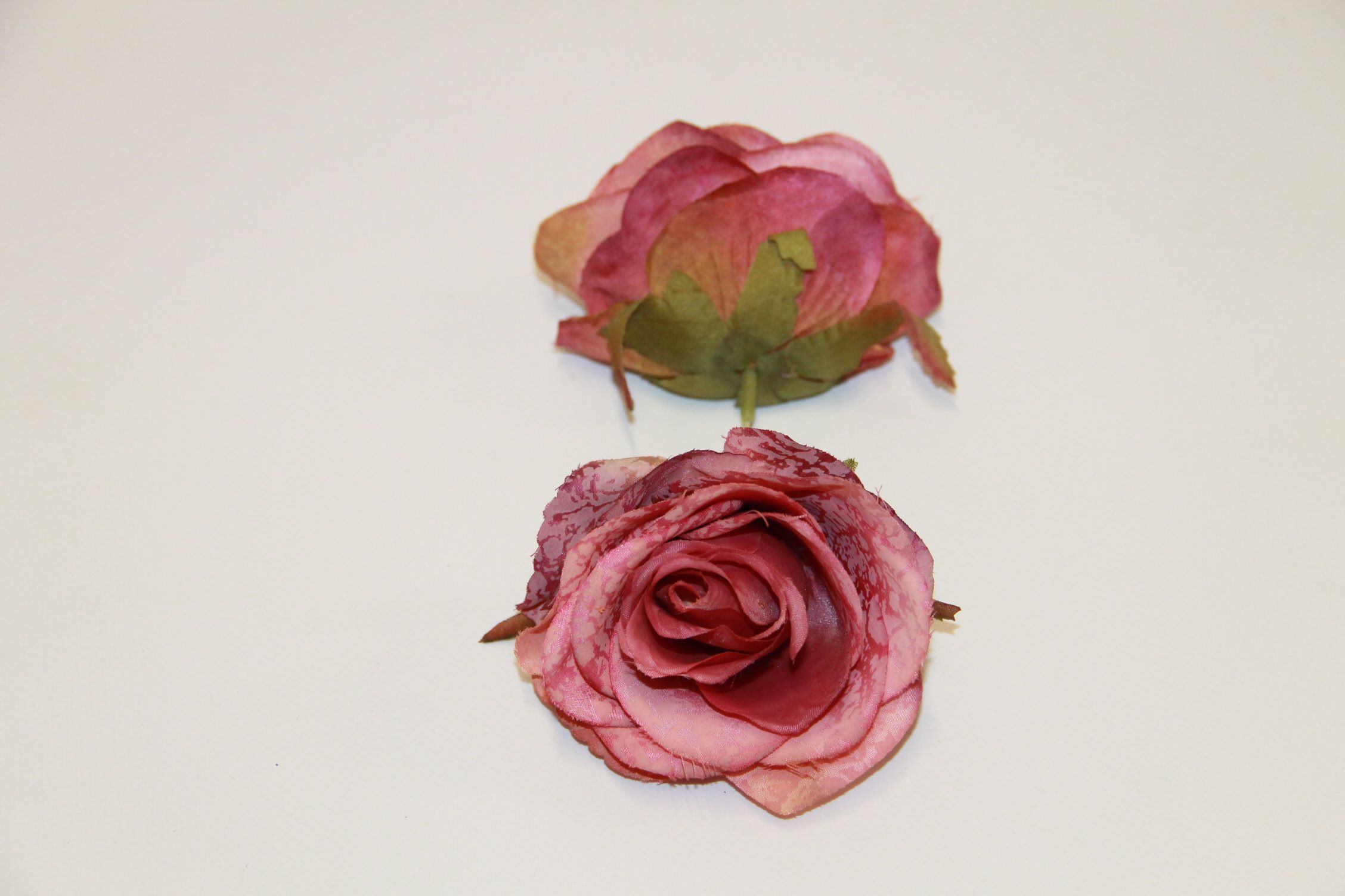 RÓŻA WYROBOWA ROZWINIĘTA PODSUSZANA • ': MAUVE