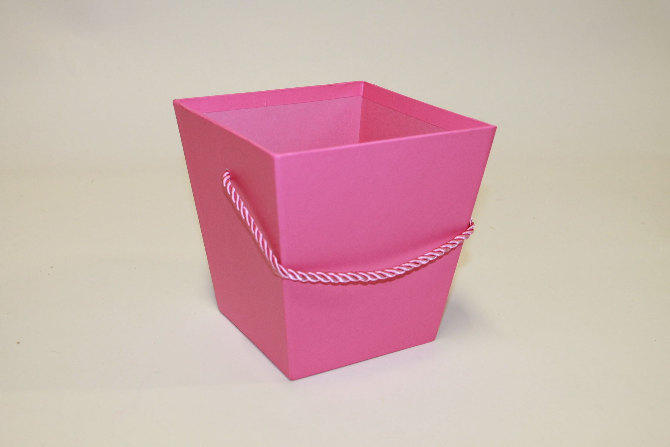 BOX TRAPEZ 15 DARK PINK