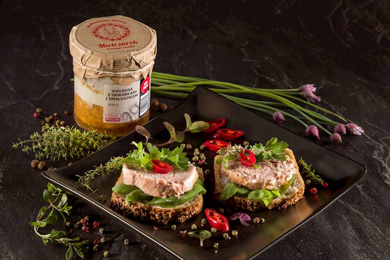 Kiełbasa ze skwarkami i smaluszkiem 330 g Mielczarek