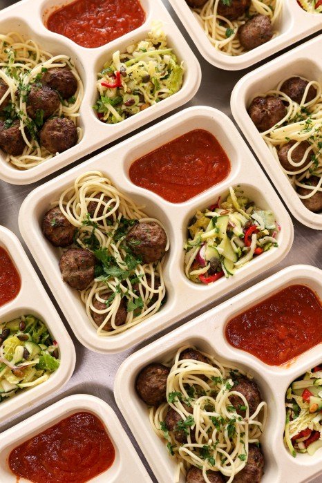 PULPECIKI WOŁOWE ZE SPAGHETTI