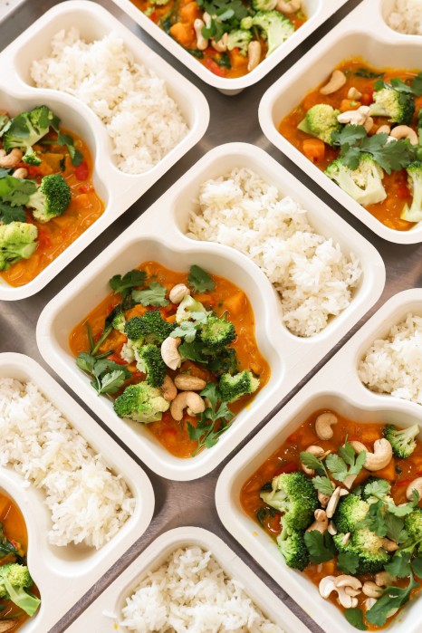 CURRY Z DYNIĄ I RYŻEM 